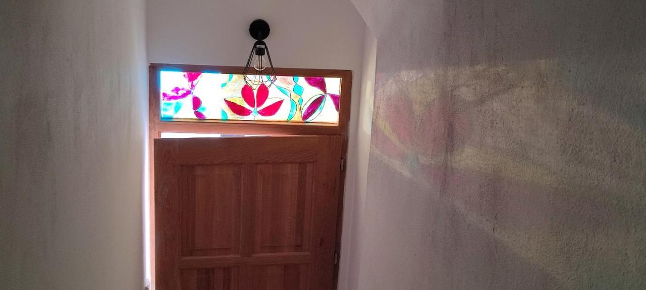 Apartmán pod Hradem NOVÉ WiFi/AC Šternberk Esterno foto