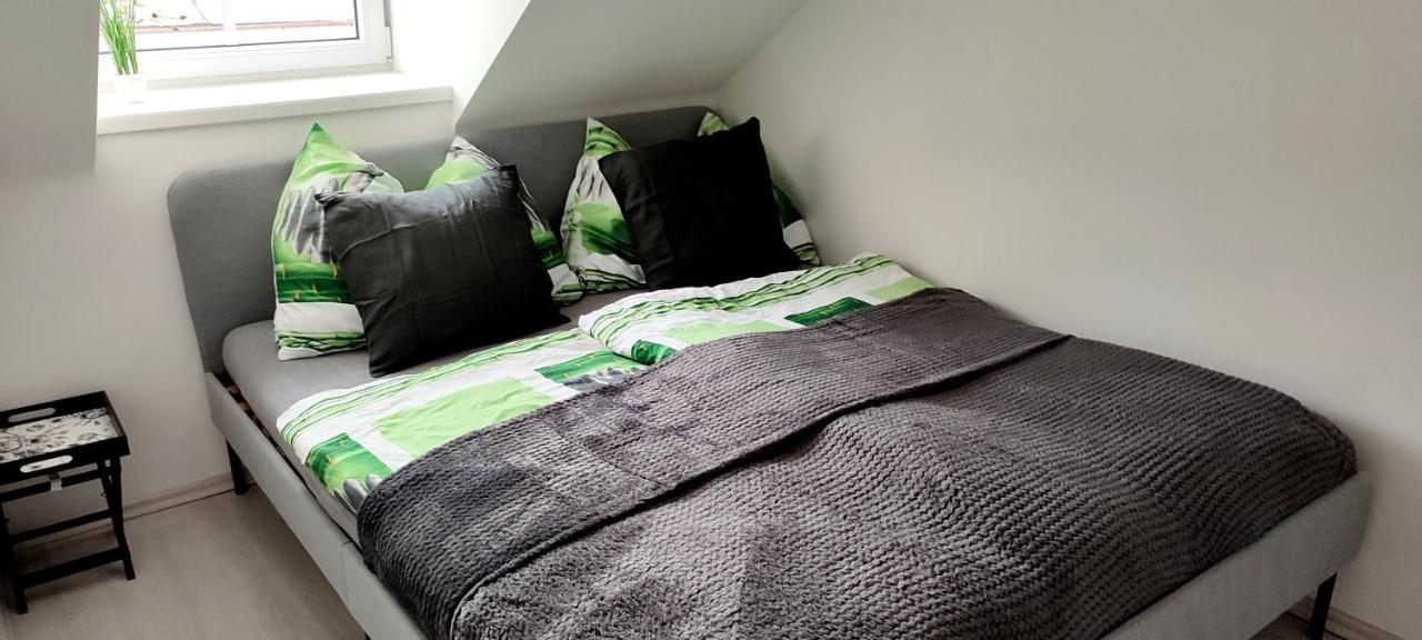 Apartmán pod Hradem NOVÉ WiFi/AC Šternberk Esterno foto