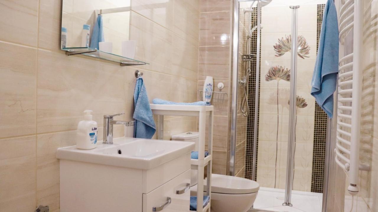 Apartmán pod Hradem NOVÉ WiFi/AC Šternberk Esterno foto
