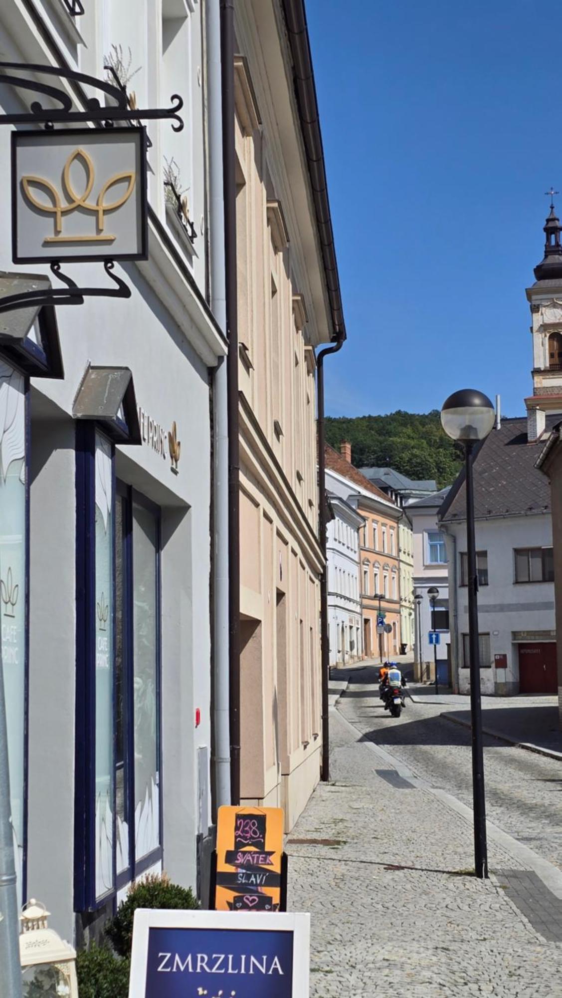 Apartmán pod Hradem NOVÉ WiFi/AC Šternberk Esterno foto